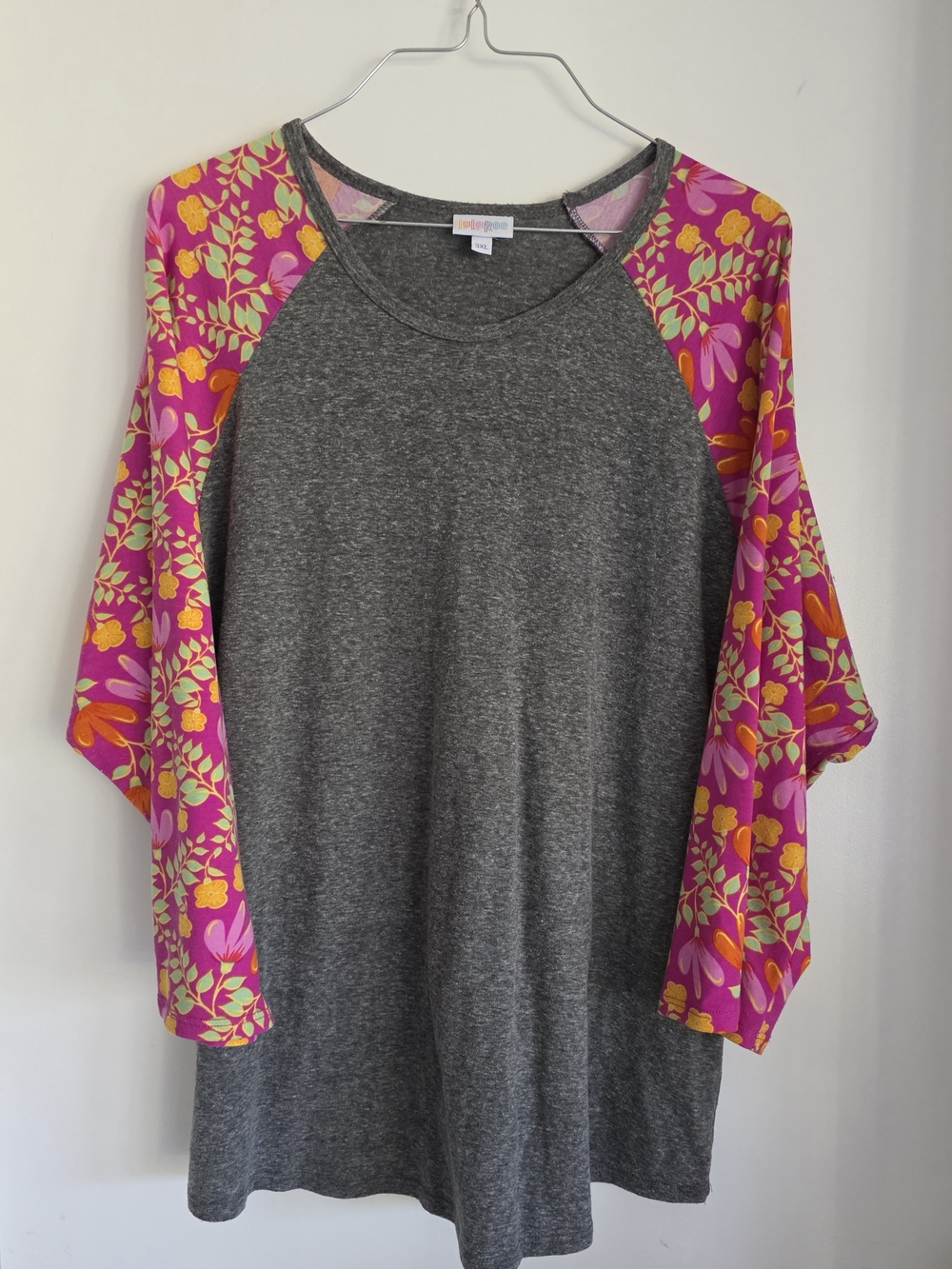 LuLaRoe Randy Heather Gray Raglan Top with Pink & Orange Floral Sleeves 3x